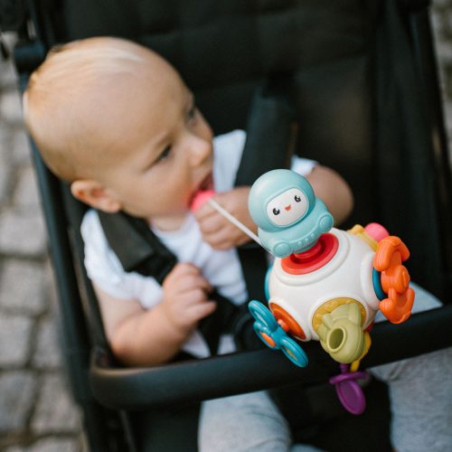 Babyono Szenzoros Játék, babakocsi játék, Asronaout