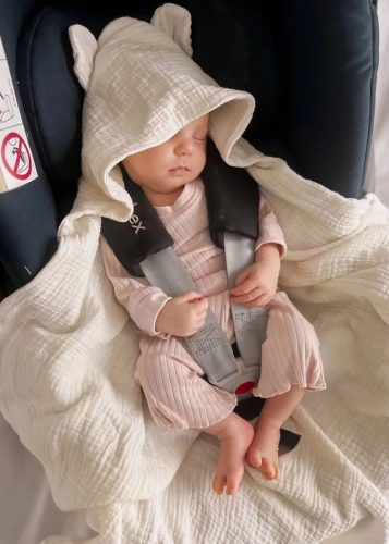 Hordozóba Köthető Kapucnis Macifüles Babatakaró, duplagéz/muszlin Bézs